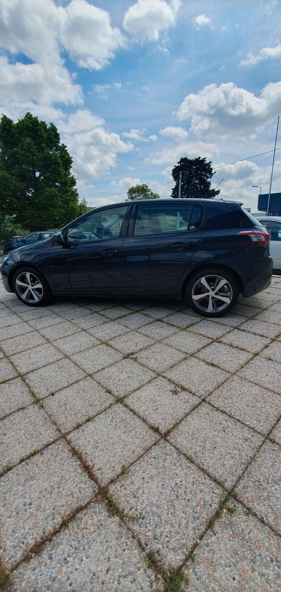 Peugeot 308 BlueHDi 120 S&S EAT6 Allure