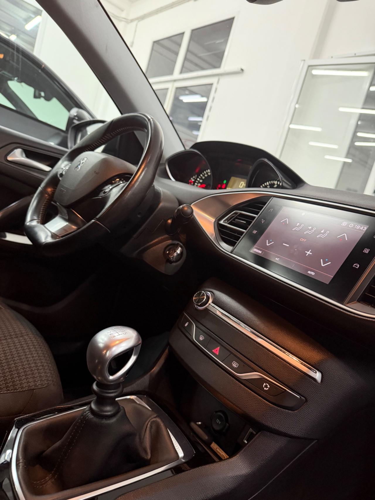 Peugeot 308 BlueHDi 130 S&S Allure FINANZIABILE