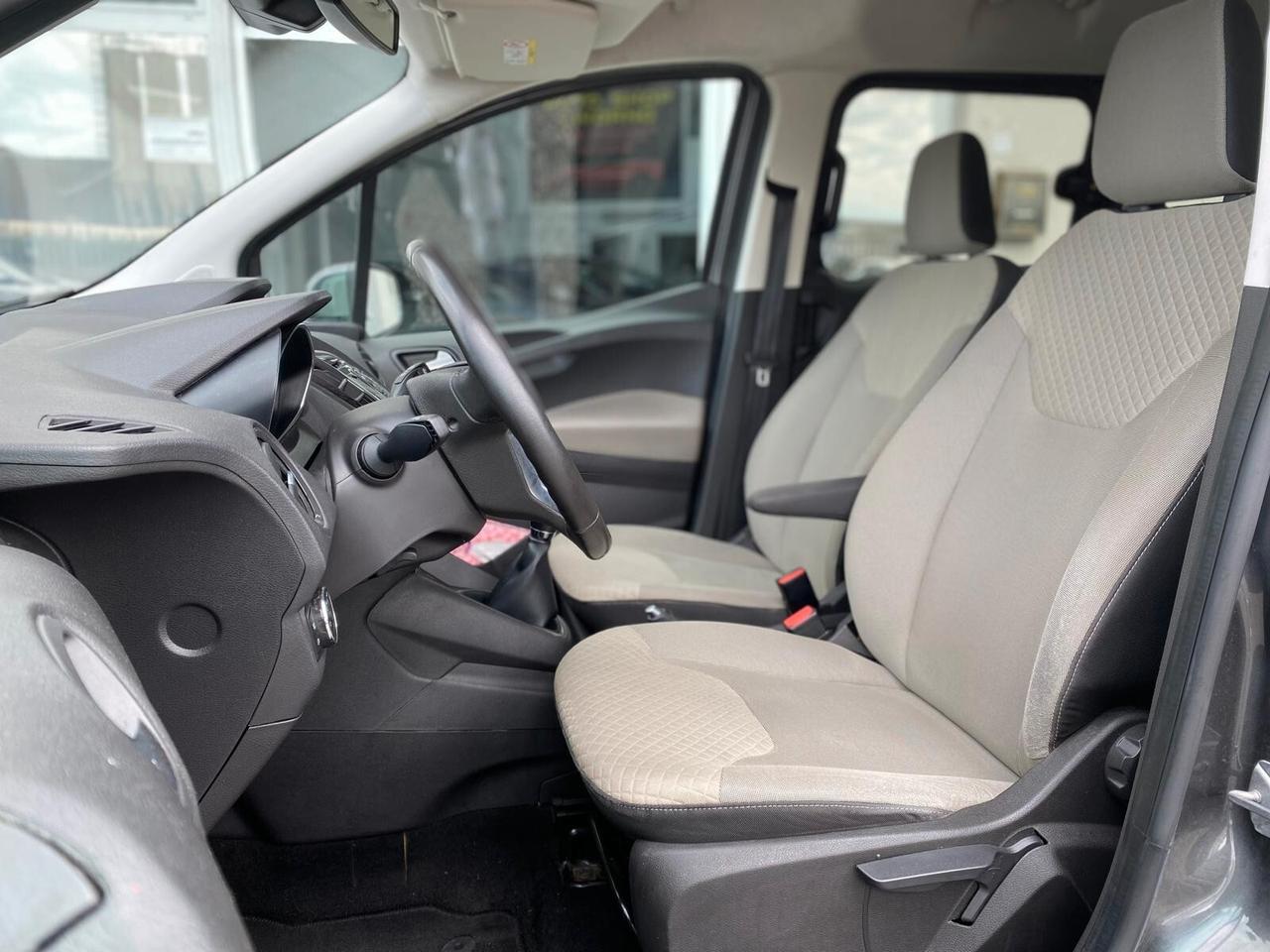 Ford Tourneo Connect 1.5 TDCi 120 CV Titanium