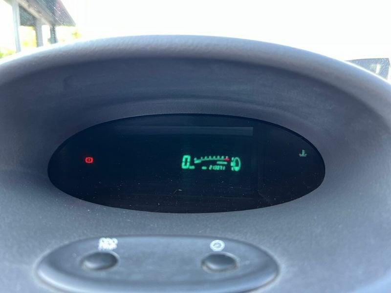 Toyota Yaris 1.0i 16V cat 5 porte Sol