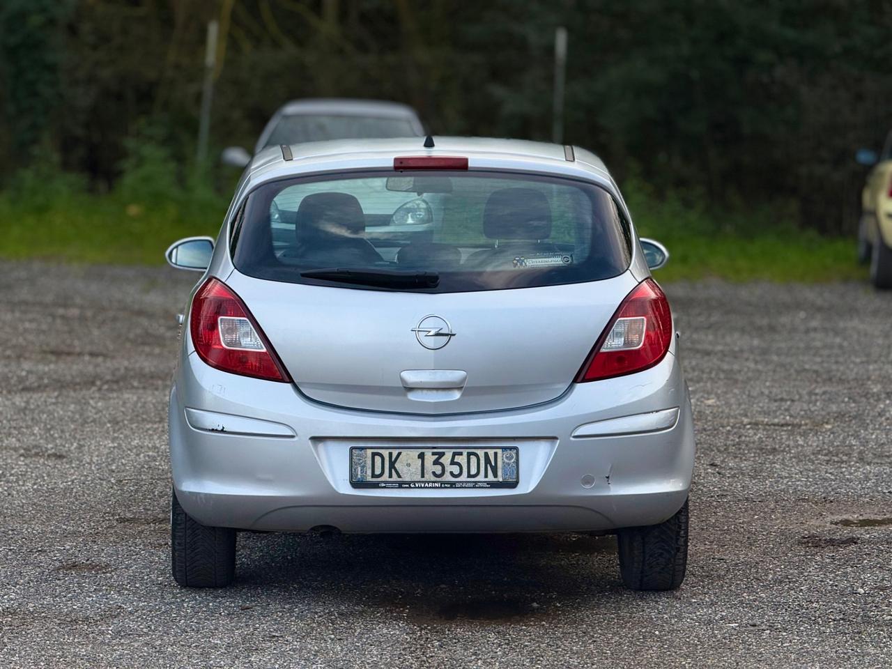 Opel Corsa 1.2 5 porte Cosmo