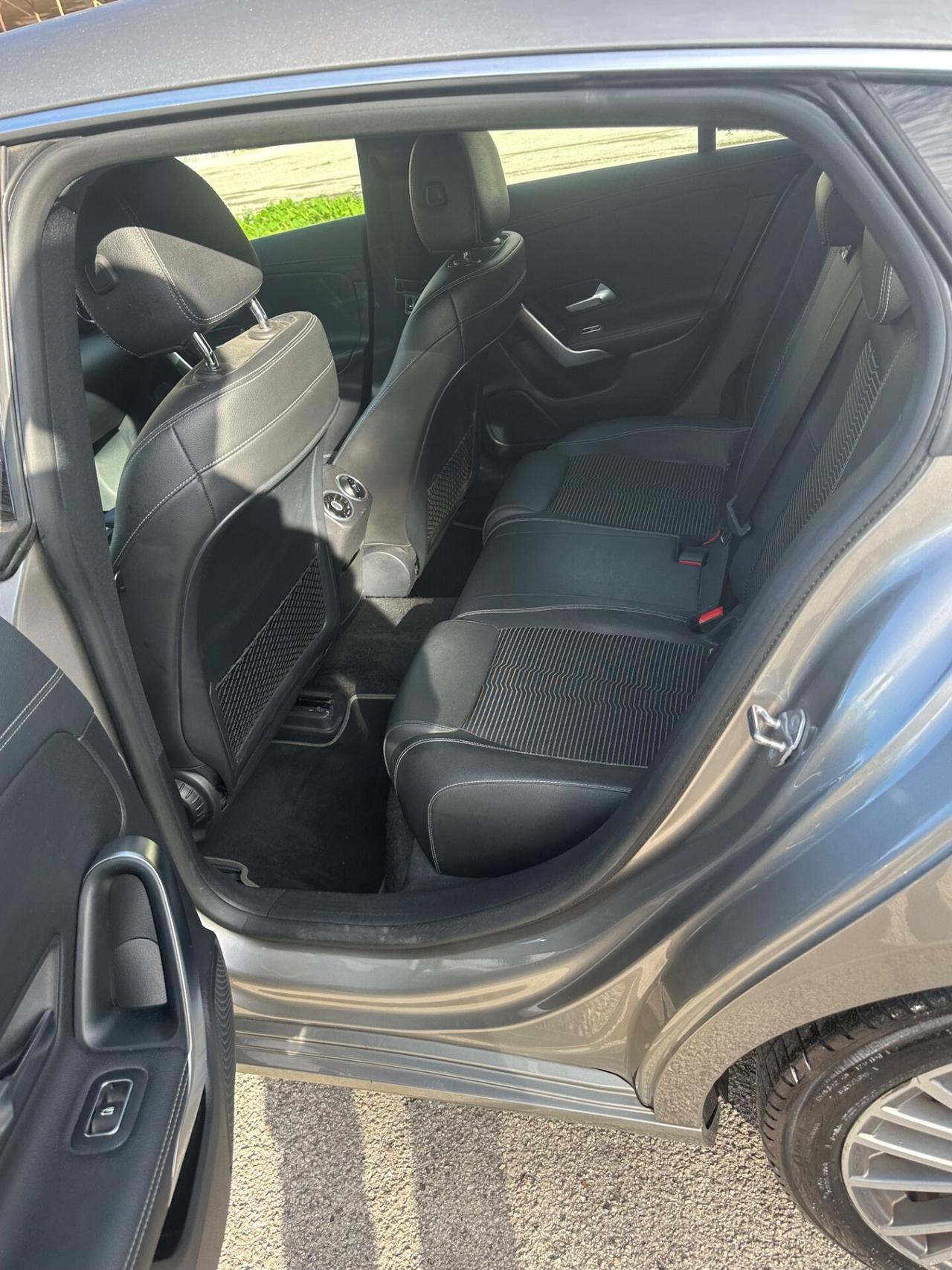 MERCEDES-BENZ CLA 200 d Automatic Shooting Brake