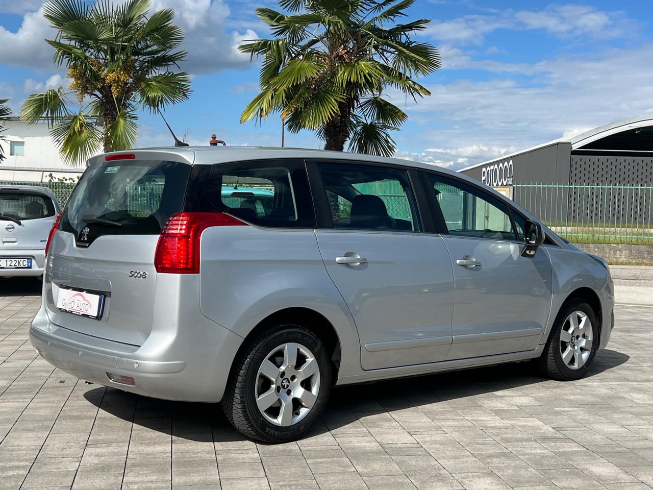 Peugeot 5008 1.6 VTi 120CV 7 POSTI - GANCIO TRAINO