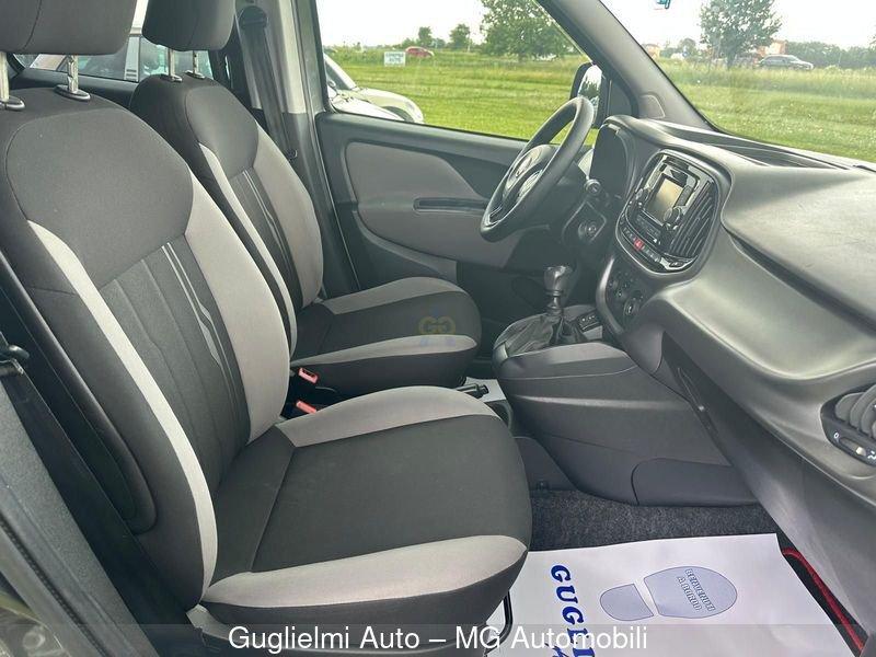 FIAT Doblò 1.4 T-Jet 16V Natural Power Lounge 7 Posti