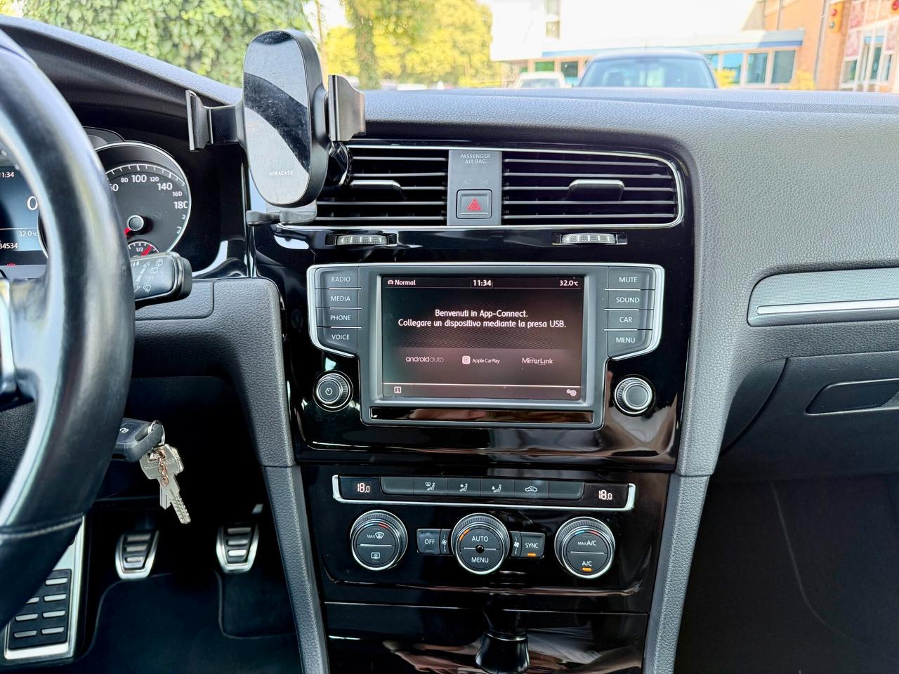Volkswagen Golf 7 5p 1.4 tsi Sport Edition 125cv R-Line TAGLIANDI VOLKSWAGEN