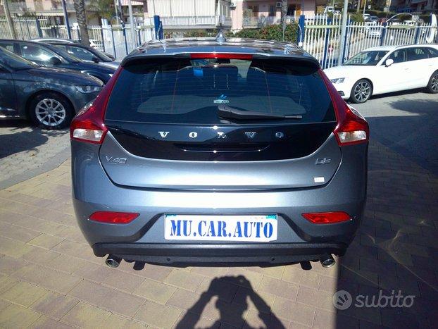 Volvo V40 Cross Country D2 120cv