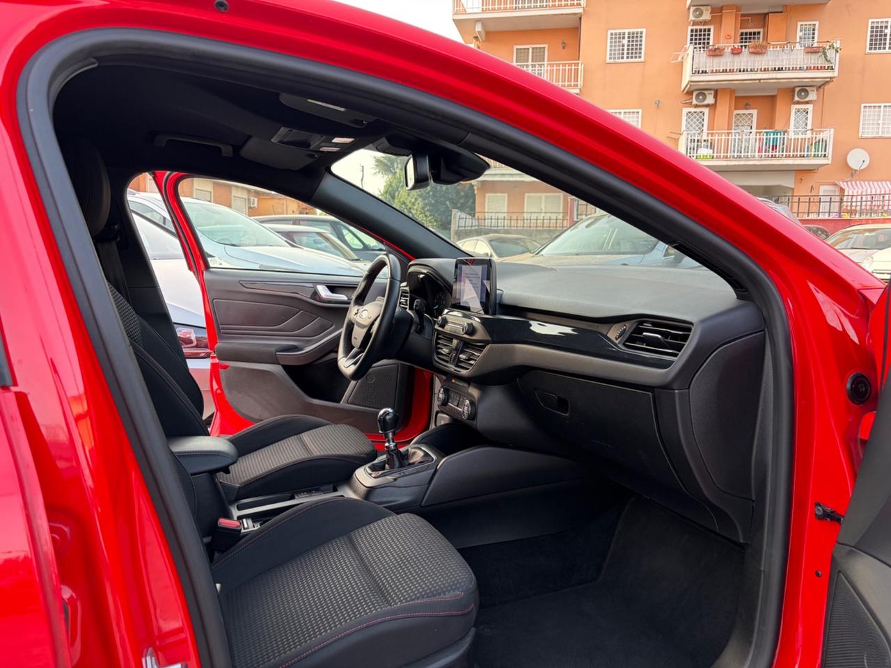 Ford Focus 1.0 EcoBoost Hybrid 125 CV 5p. ST-Line