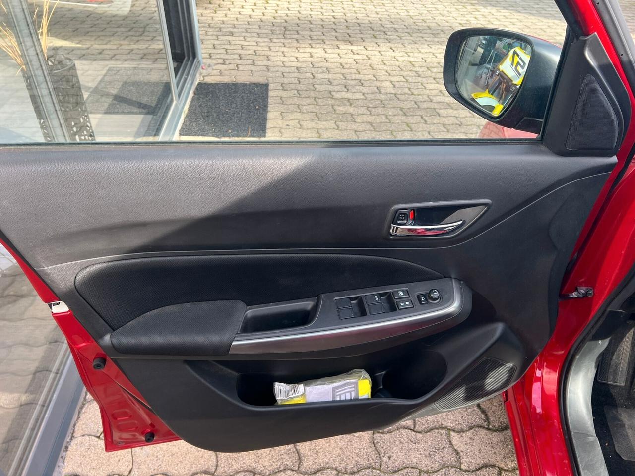 Suzuki Swift 1.2 Hybrid Top, iva esposta.