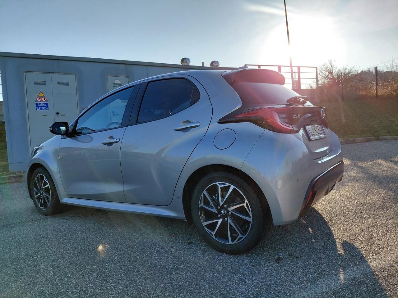 Toyota Yaris 1.5 Hybrid 5 porte Lounge
