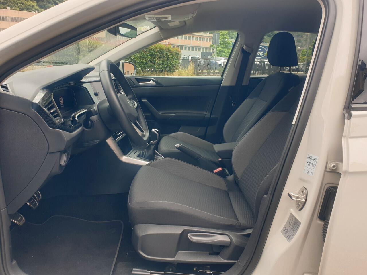 Volkswagen Polo 1.0 active
