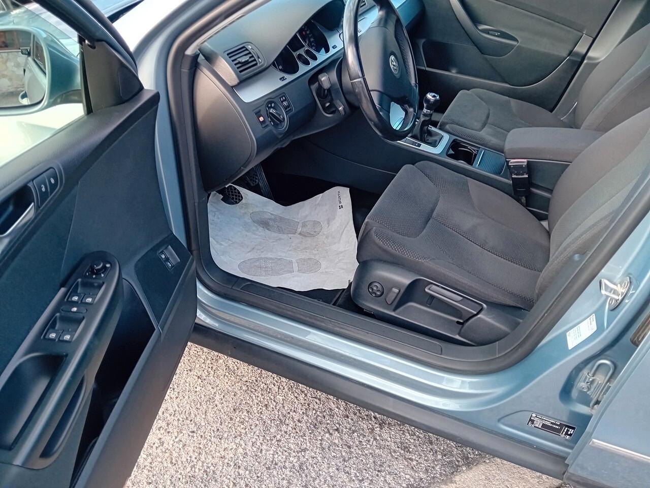 Volkswagen Passat 2.0 TDI DPF Var. Comfortline