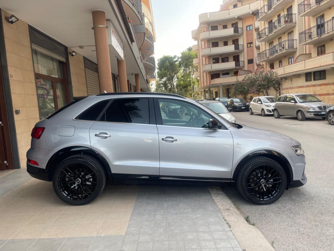Audi Q3 2.0 TDI 150 CV SLINE COMPETITION TETTO NAVY PELLE XENO BOSE 19'