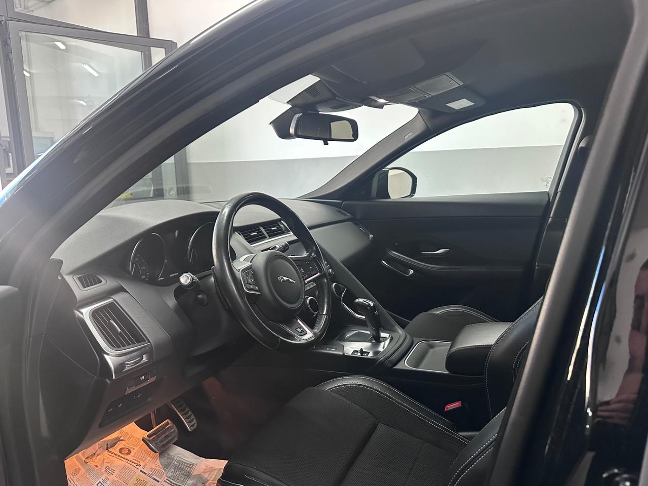 Jaguar E-Pace 2.0D 180 CV AWD R-Dynamic 2019