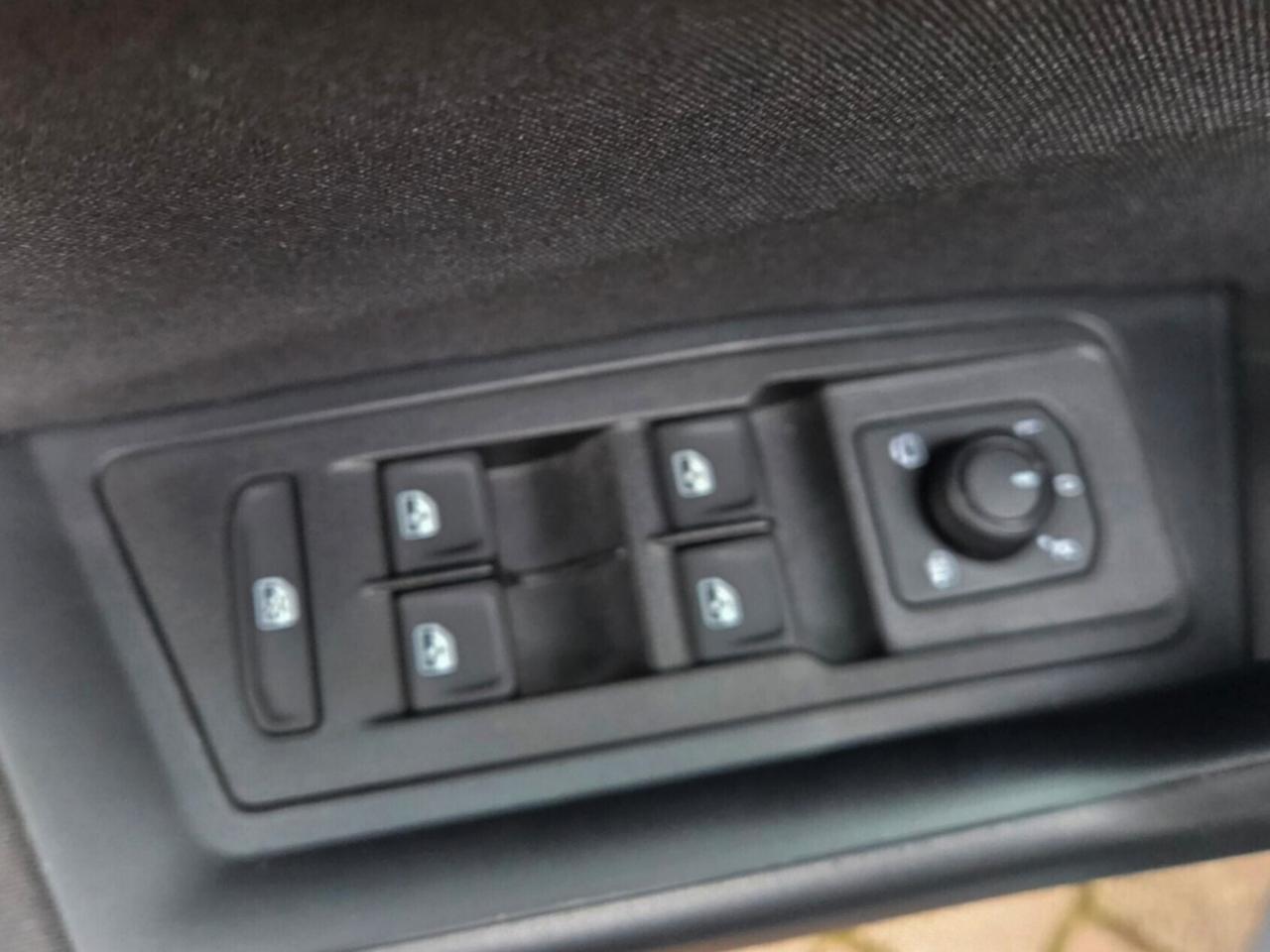 VOLKSWAGEN T-ROC 2.0 TDI 116 cv LIFE