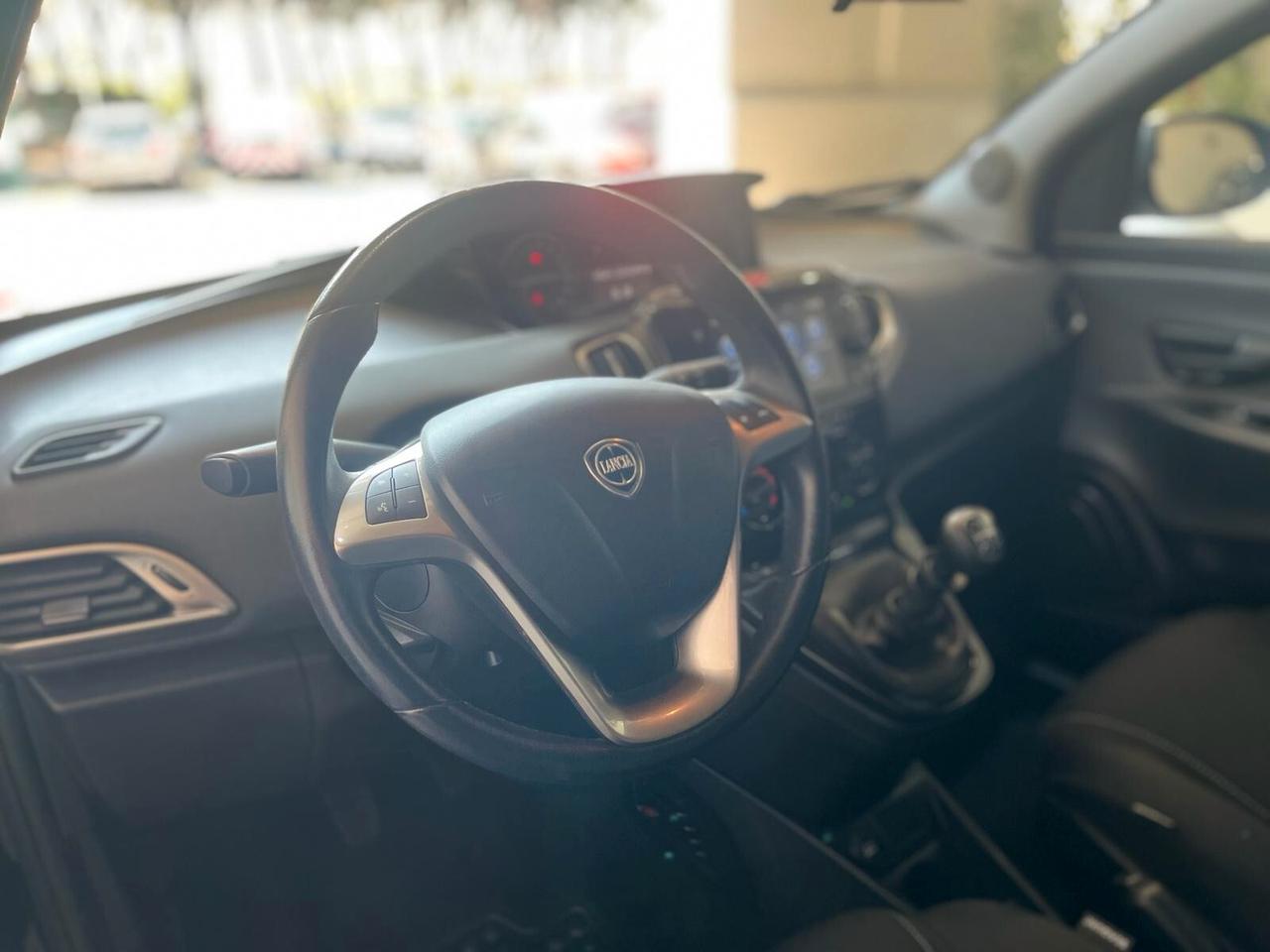 LANCIA YPSILON 1.0 FIREFLY 5 porte Hybrid *GOLD* 2/2023 67MILAKM