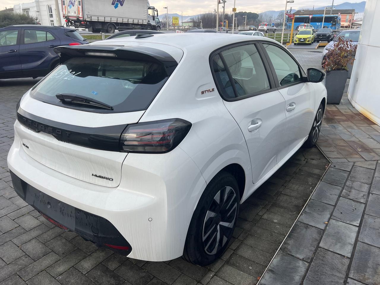 Peugeot 208 Hybrid 110 e-DCS6 Style