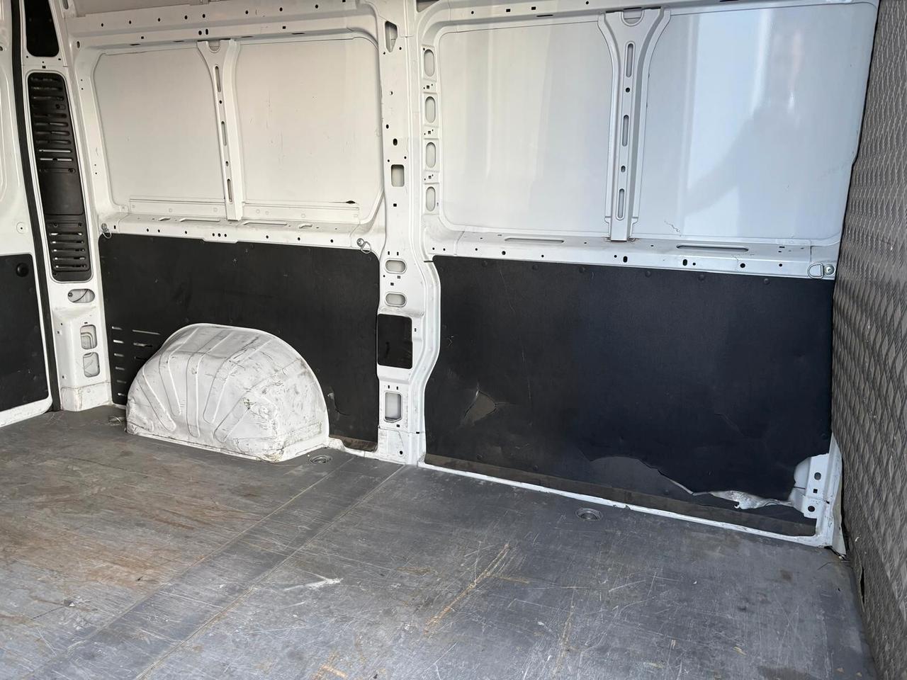 Peugeot Boxer 333 PREMIUM 2.2 BlueHDi PM-TM L2 H2 SPOTICAR