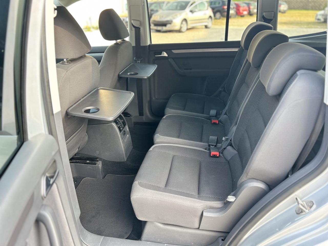 VOLKSWAGEN TOURAN 1.6 TDI 105CV 7 POSTI OK NEOP.