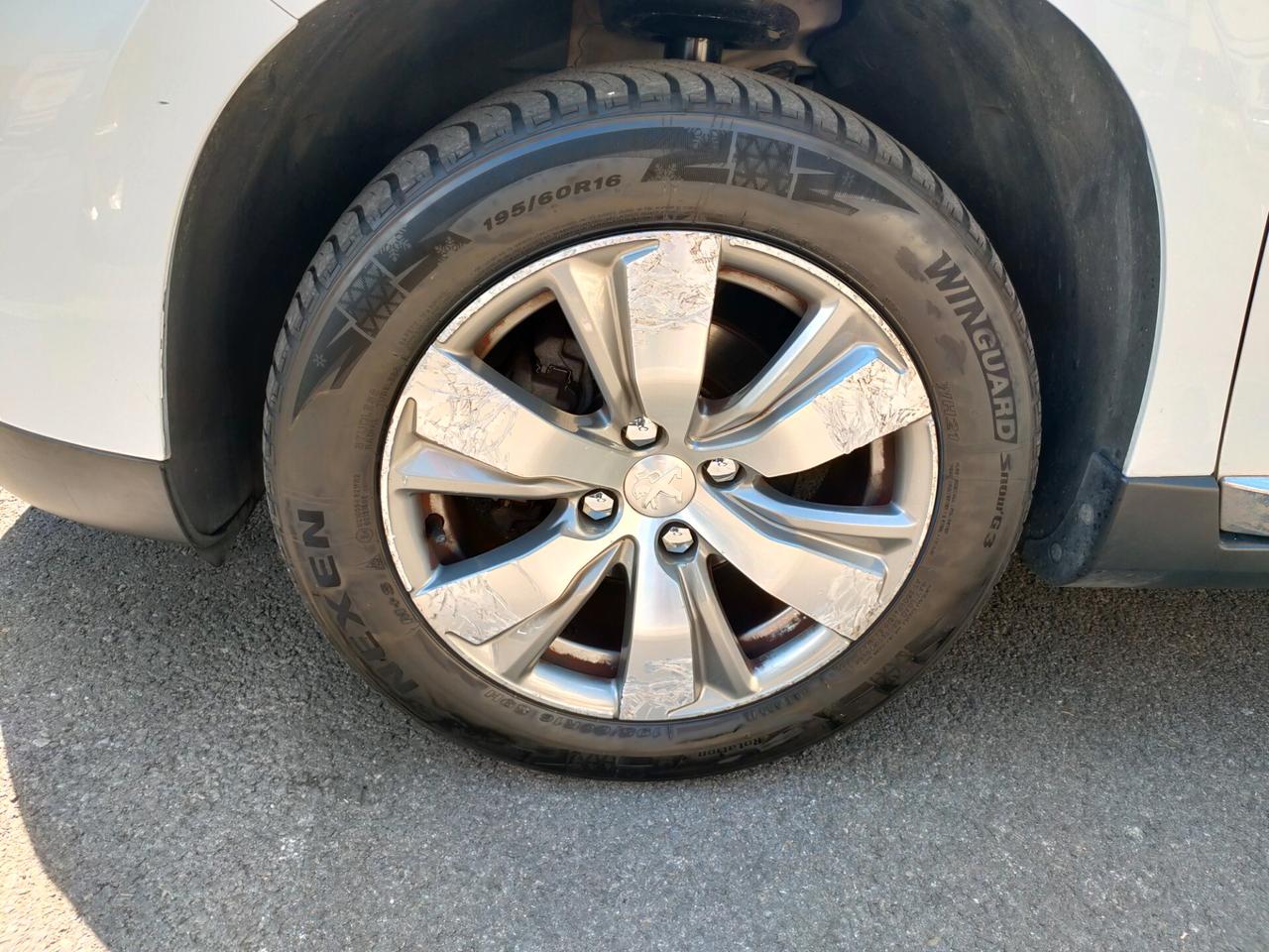 Peugeot 2008 PureTech 82 Allure