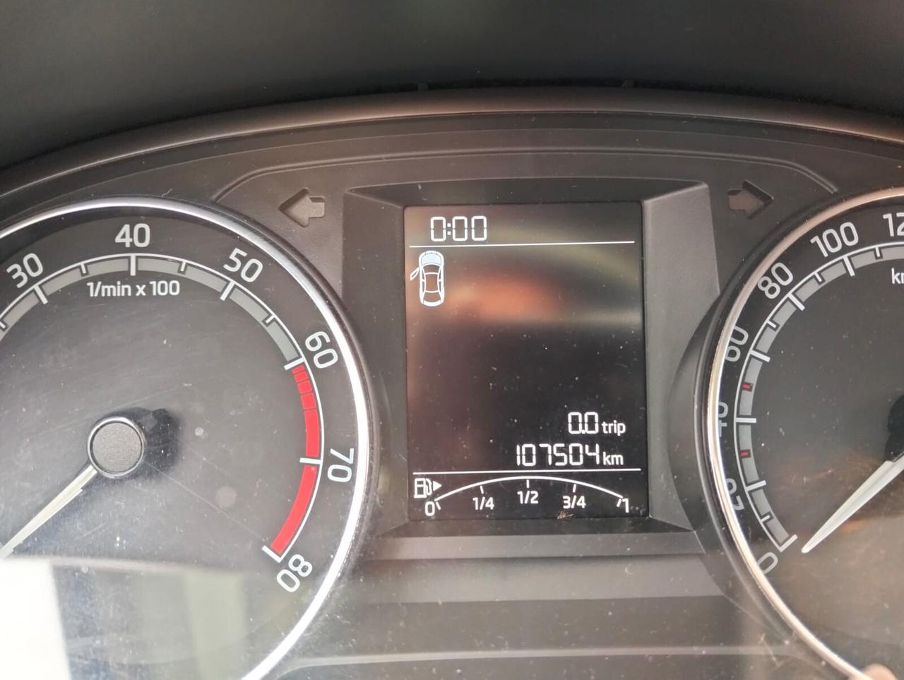 Skoda Fabia 1.0 MPI 75cv 2019 SINISTRATA