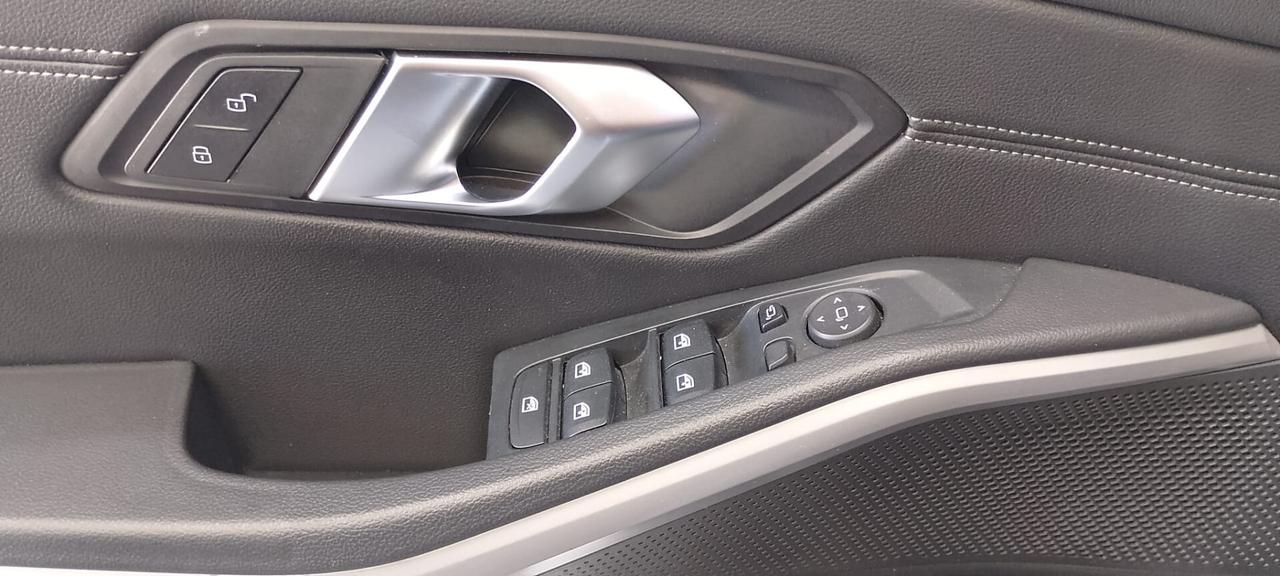 Bmw 320d 48V Touring Business Advantage