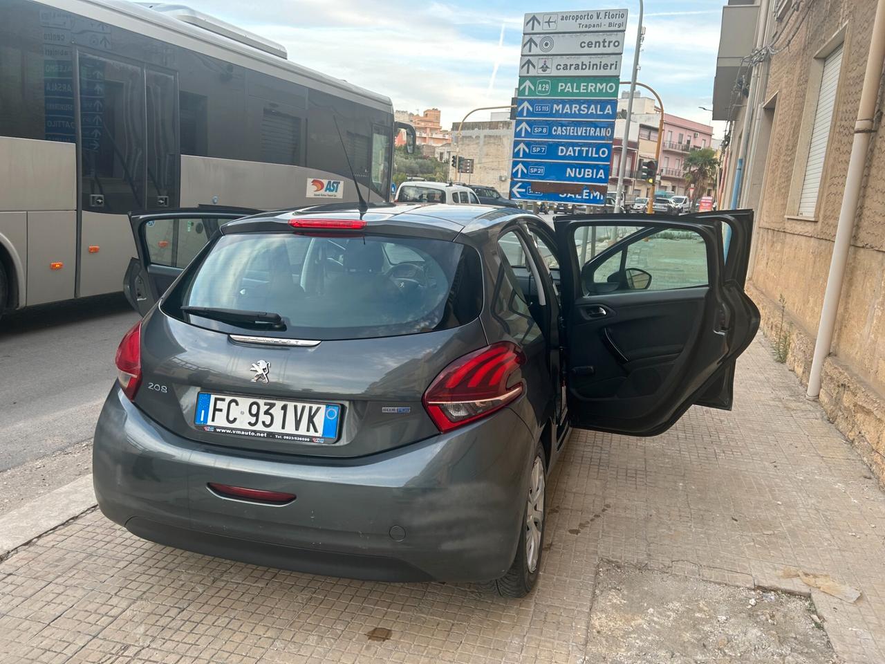 Peugeot 208 BlueHDi 75 S&S 5 porte Active