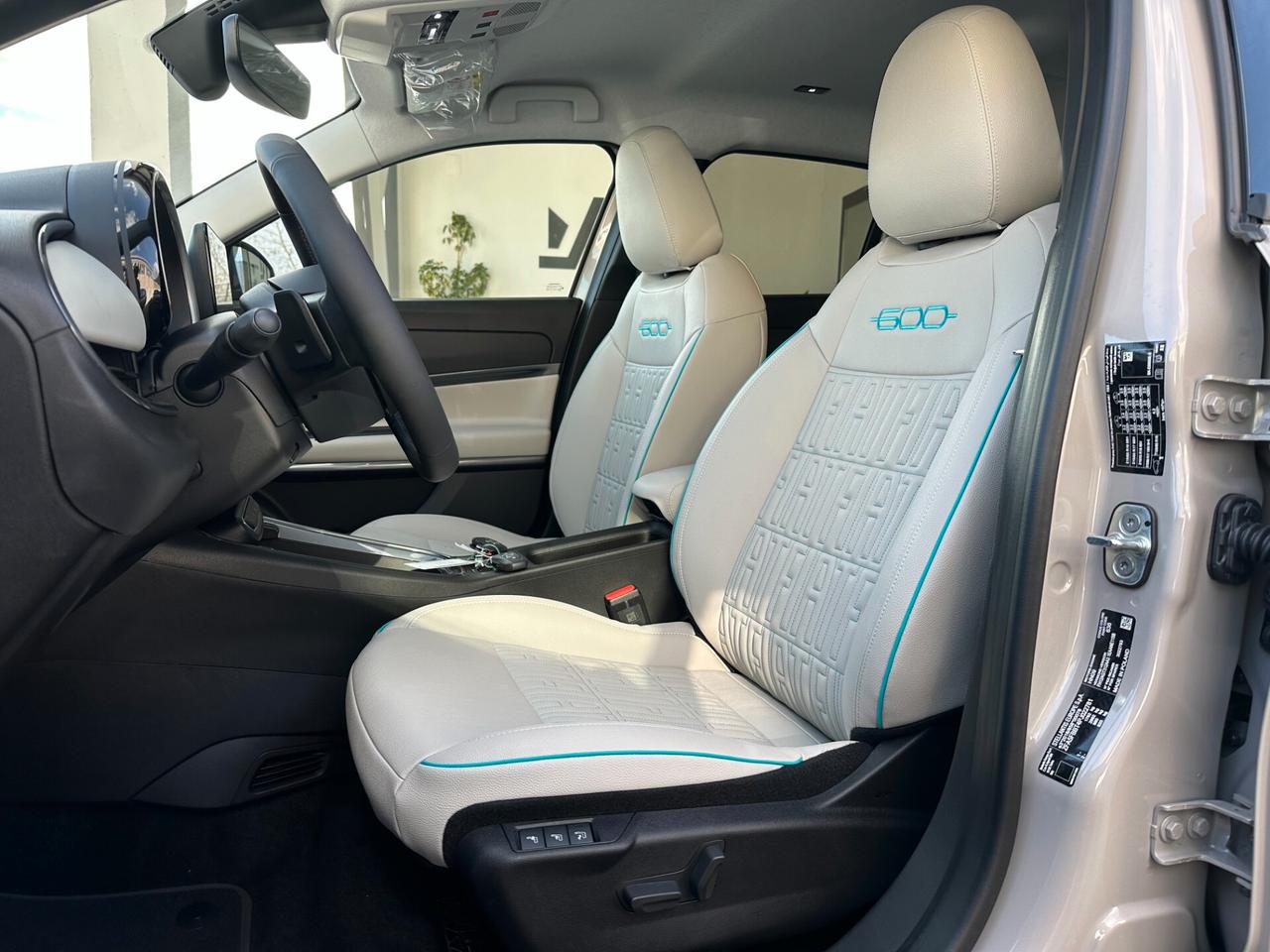 Fiat 600 Hybrid DCT MHEV La Prima