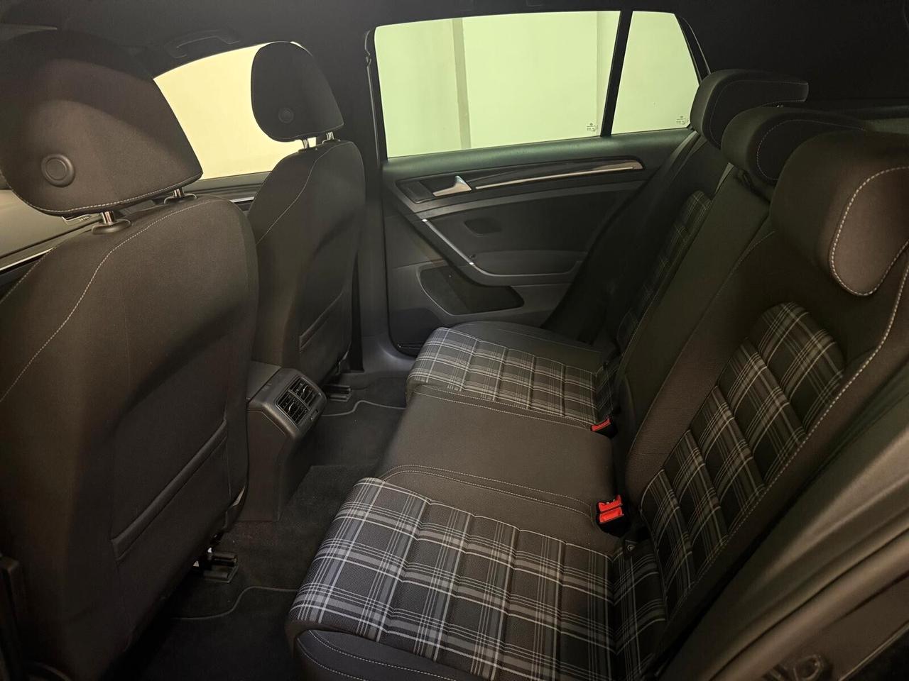 Volkswagen Golf GTD 2.0 TDI DSG 5p. BlueMotion Technology