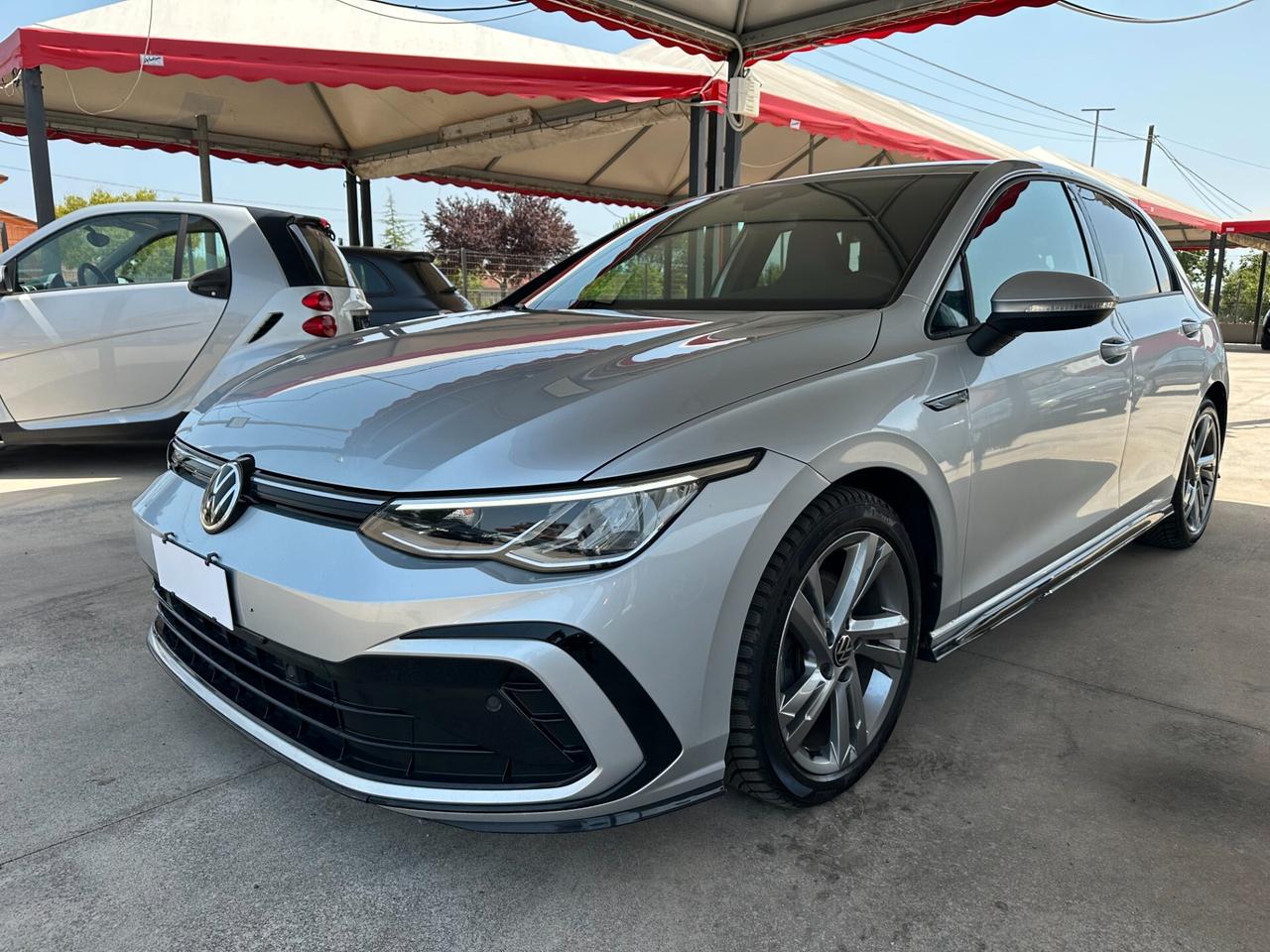 VW GOLF 8*2.0TDI*150CV*2XR-LINE*VIRTUAL*SEDILI SPORTIVI*NAVI*LED*AUT*