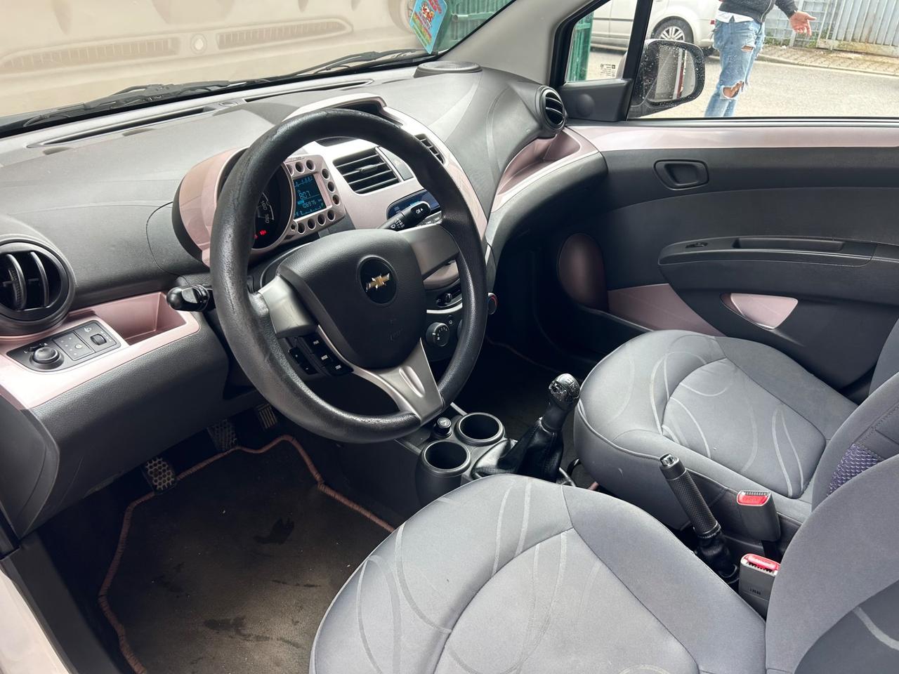 Chevrolet Spark 1.0 GPL Eco Logic Pink Lady Special Edition