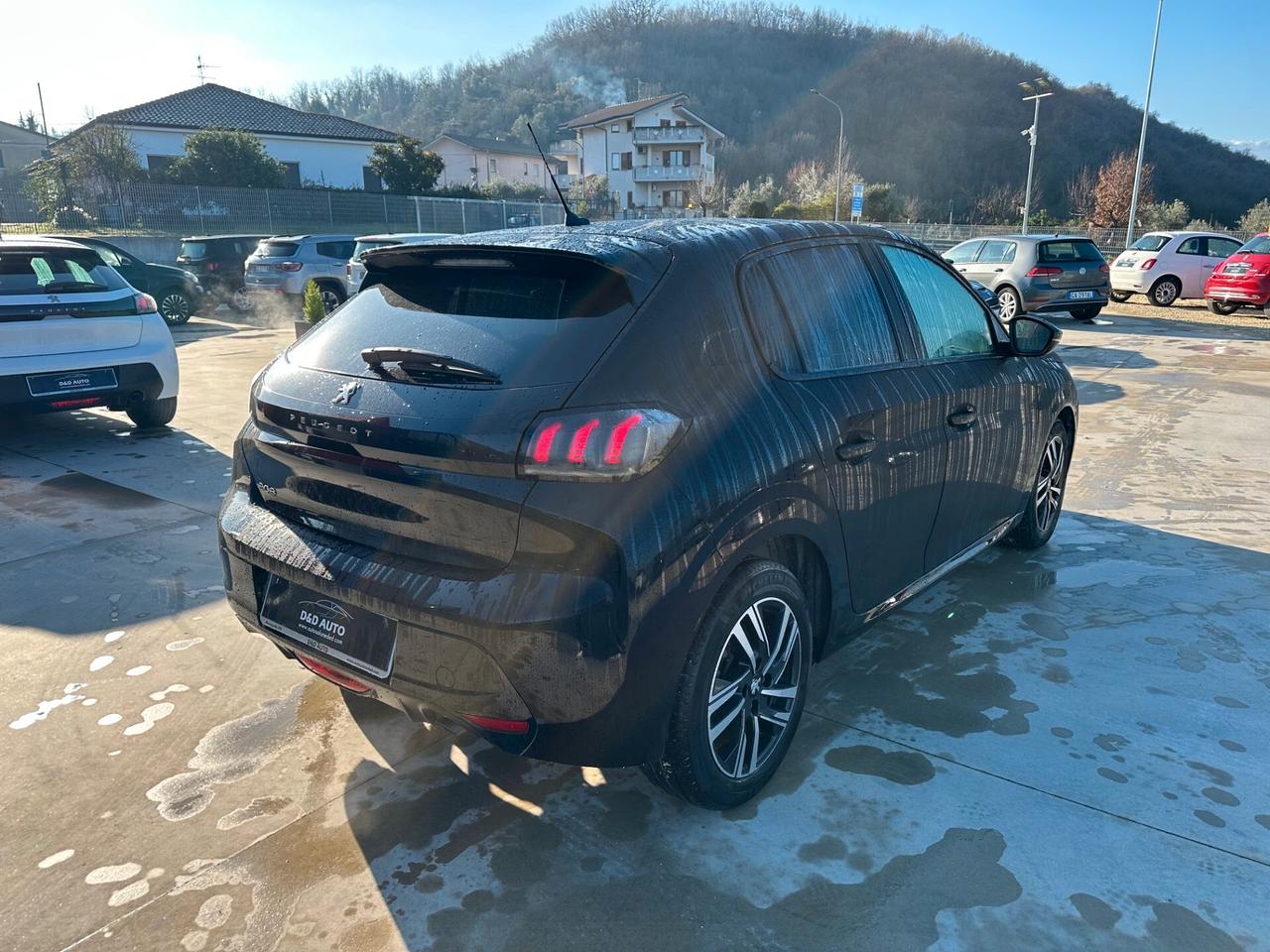 Peugeot 208 PureTech 100 Stop&Start 5 porte Allure