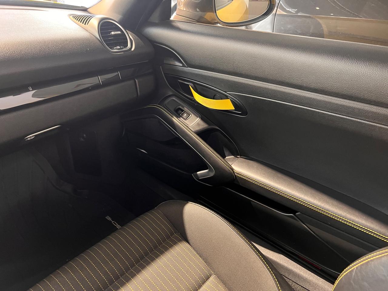Porsche 718 Spyder Boxster 2.0 T - IVA ESPOSTA BOOK SERVICE