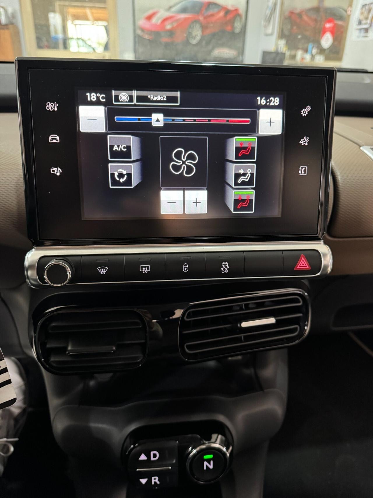 Citroen C4 Cactus BlueHDi 100 cv. Autom. Shine OK