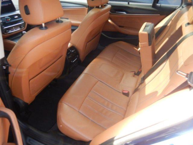 BMW 530 e xDrive Touring Luxury *** IVA ESPOSTA ***