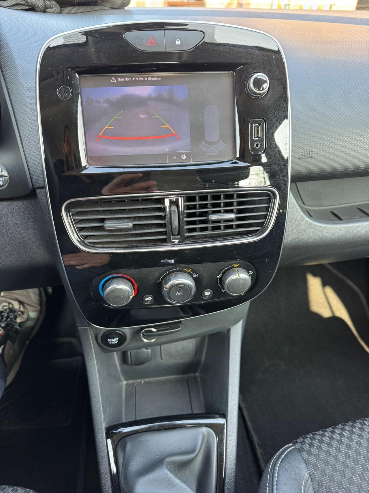 Renault Clio dCi 8V 75 CV Start&Stop 5 porte Energy Duel neopatentati