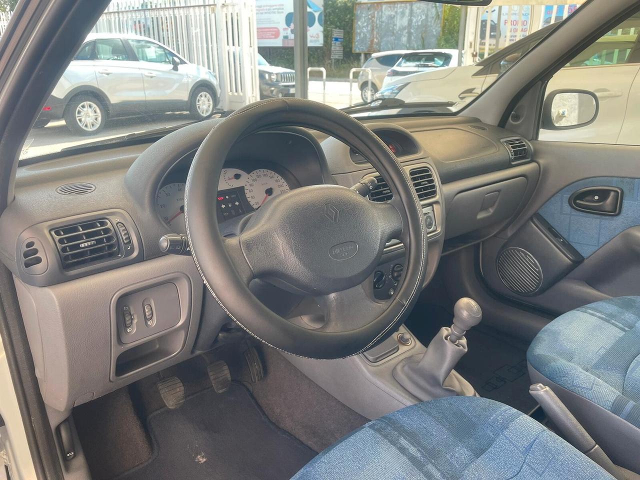 Renault Clio 1.2 cat 3 porte