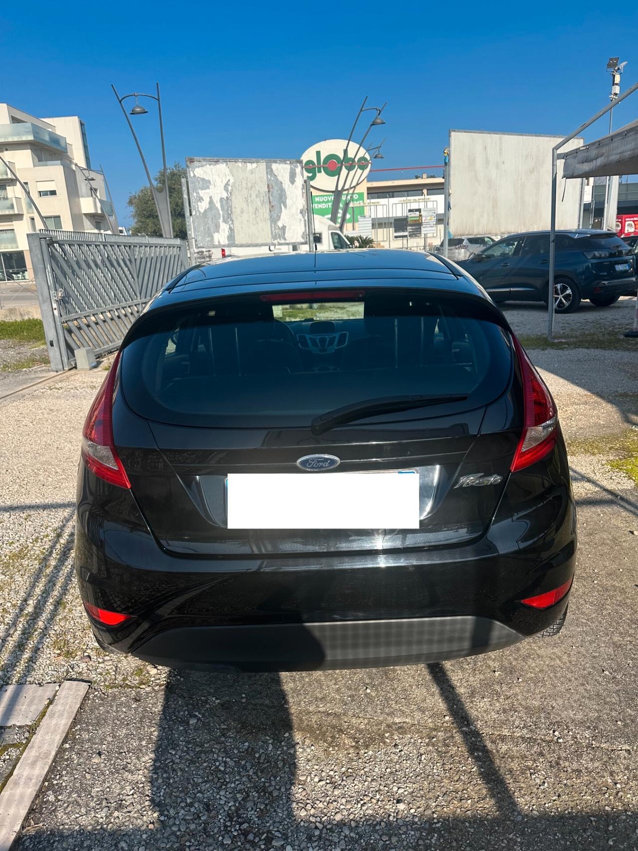 Ford Fiesta 1.4 TDCi 70CV 5 porte Titanium