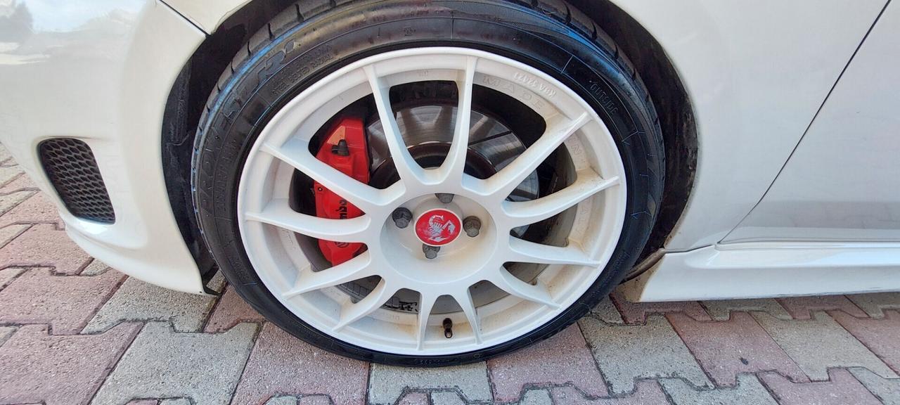 ABARTH 1,4 TURBO CON IMPIANTO GPL LANDI RENZO NAVIGATORE TELEFONO IMPECCABILE
