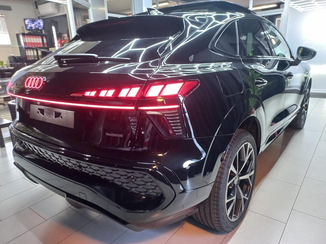Audi Q3 40 TFSI quattro S tronic line edition