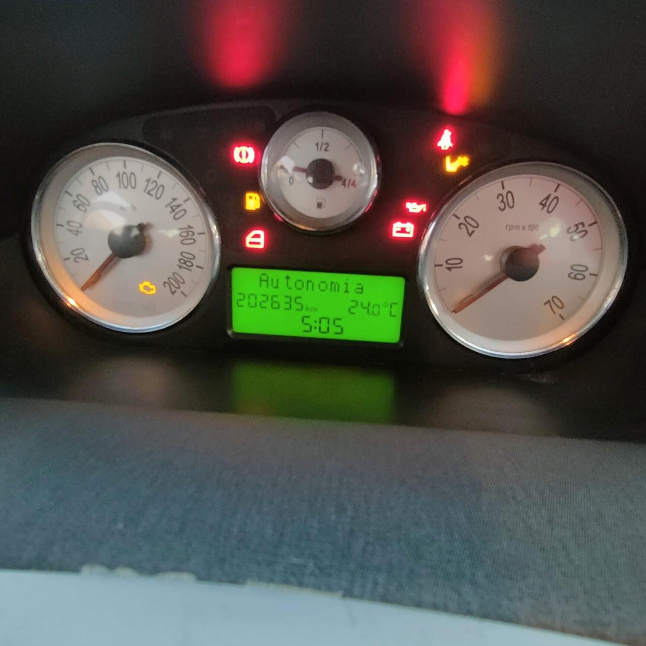 Lancia Ypsilon 1.3 MJT 75 CV Platino