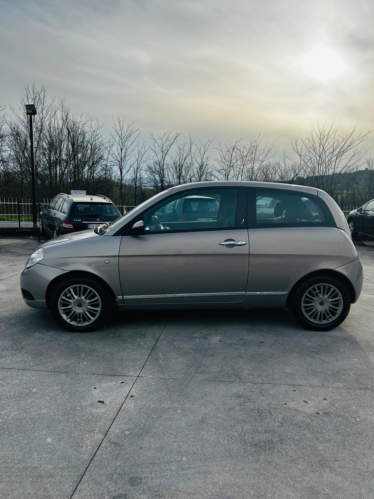Lancia Ypsilon 1.2 Argento