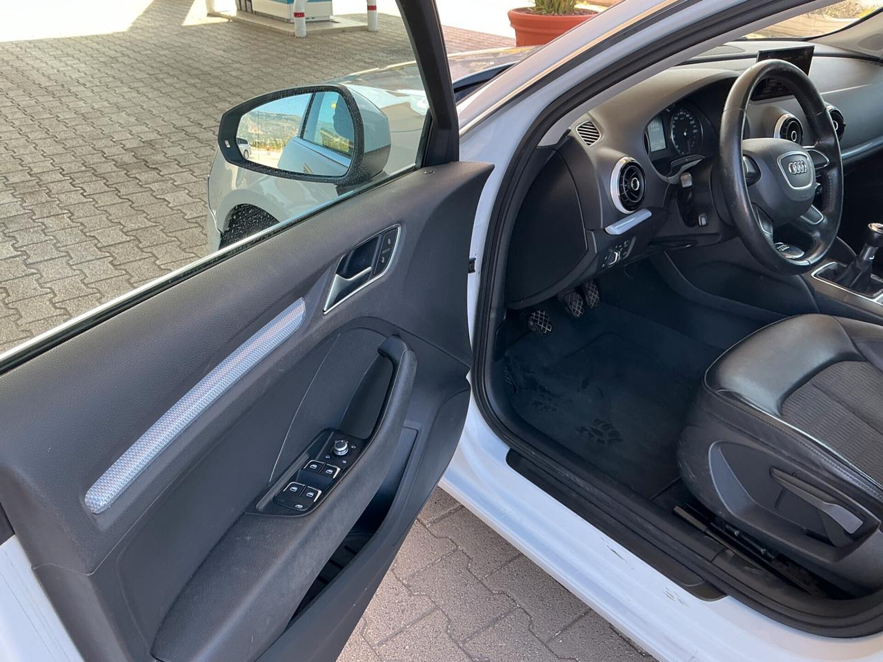 Audi A3 1.6 TDI clean diesel Ambiente