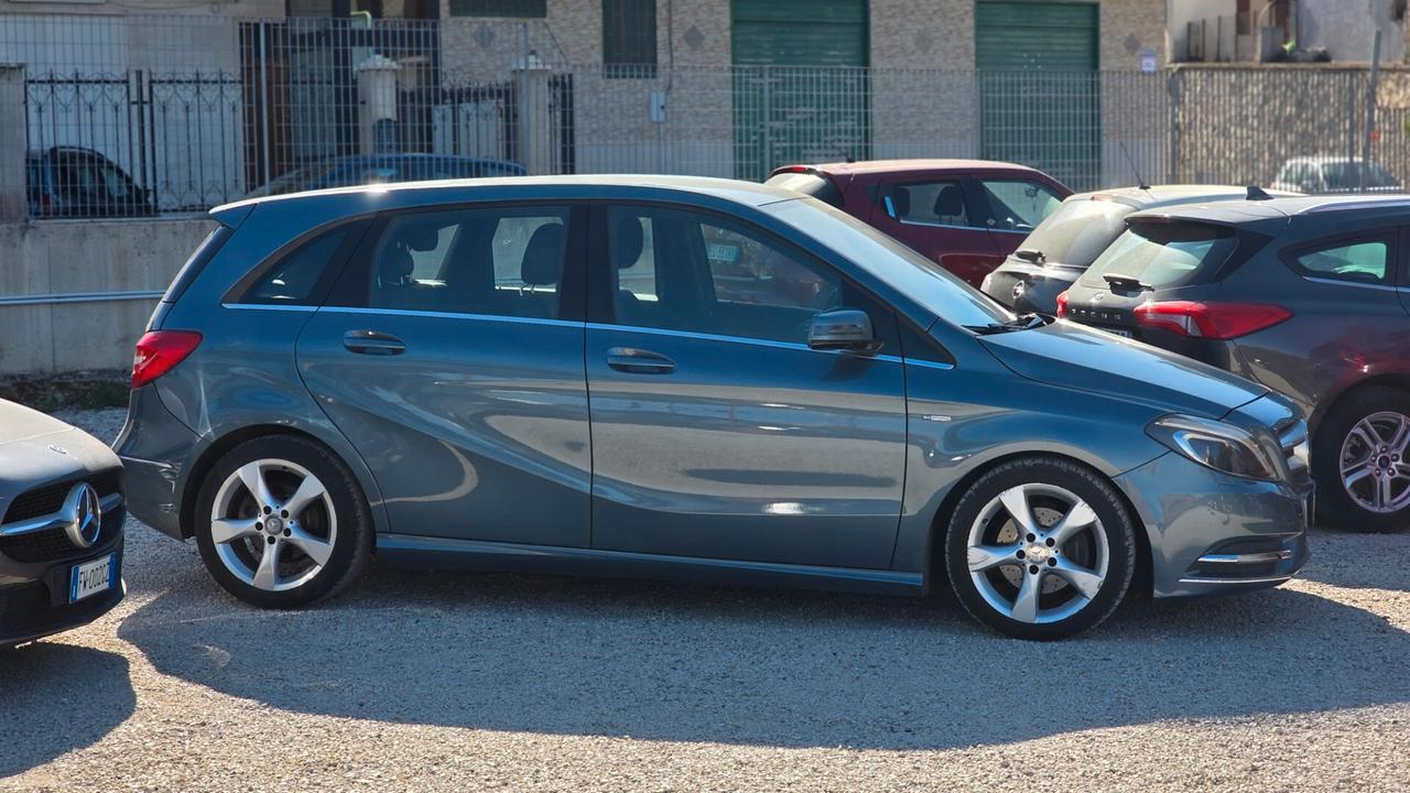 Mercedes-benz B 180 CDI BlueEFFICIENCY Premium
