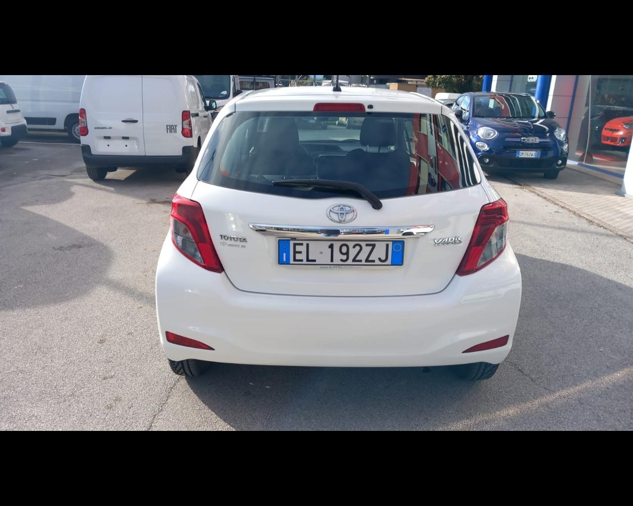 TOYOTA Yaris 3ª serie - Yaris 1.0 5 porte Lounge