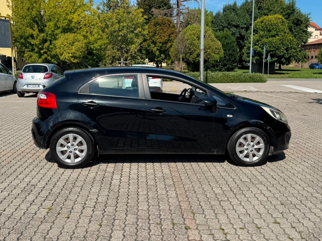 Kia Rio 1.1 CRDi 5 porte