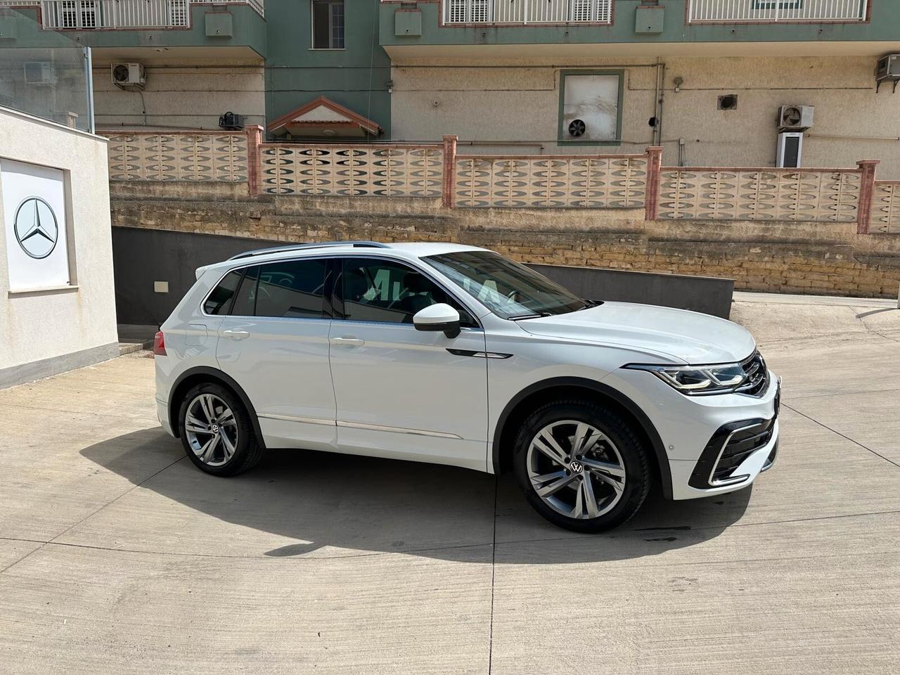 Volkswagen Tiguan 2.0 TDI 150 CV SCR DSG 4MOTION R-Line