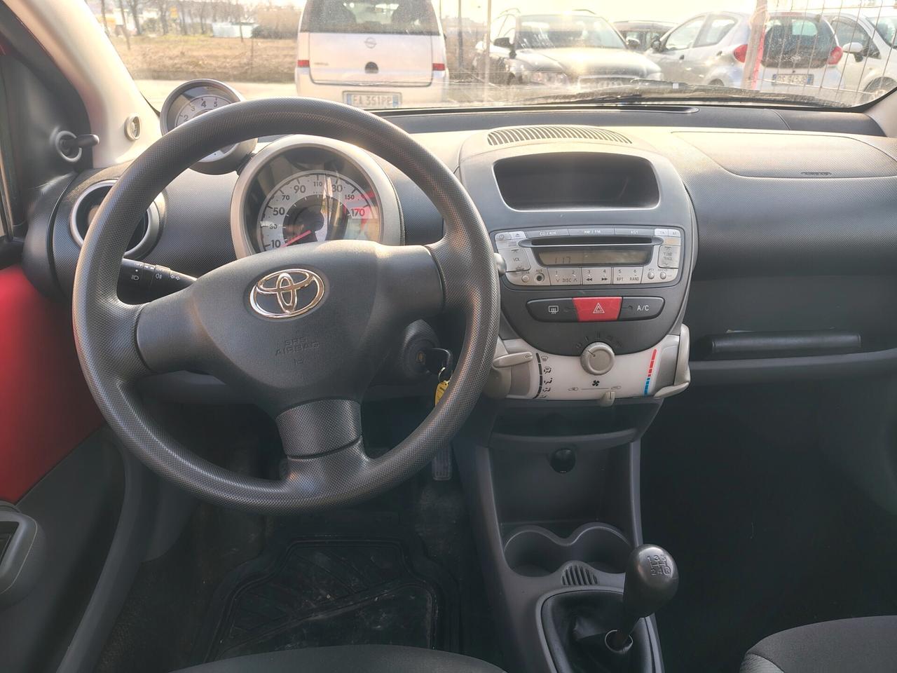 Toyota Aygo 1.0 12V VVT-i 5 porte