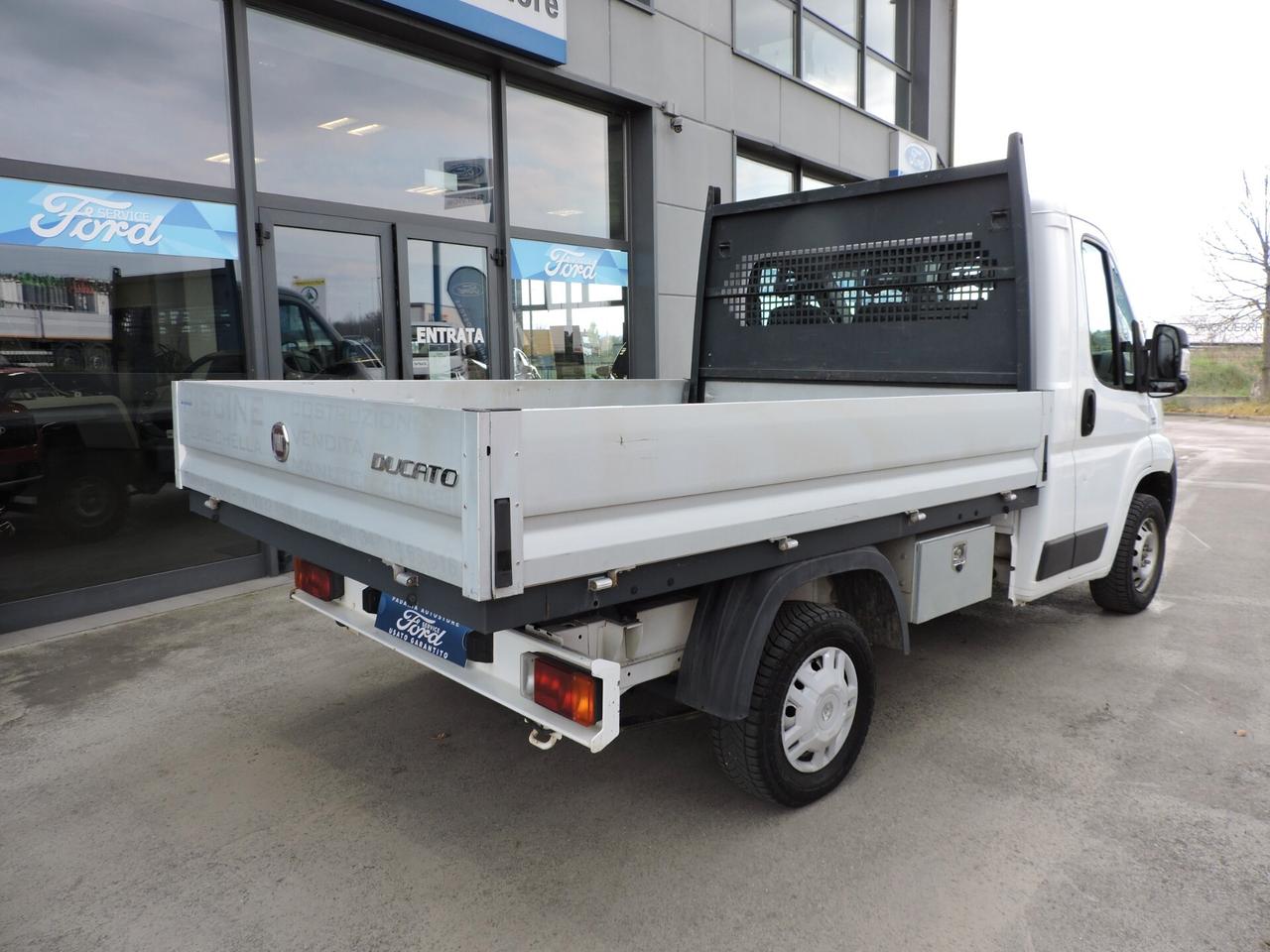 Fiat Ducato cassonato passo corto ruota singola trazione anteriore 2.2 TDi