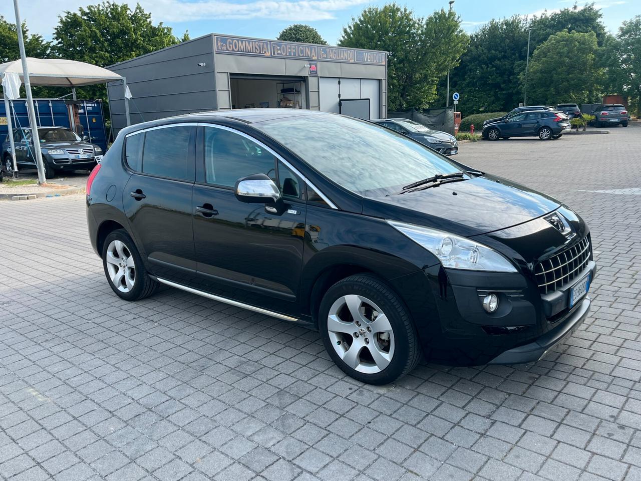 Peugeot 3008 1.6 e-HDi 115CV cambio robotizzato S.&S. Business