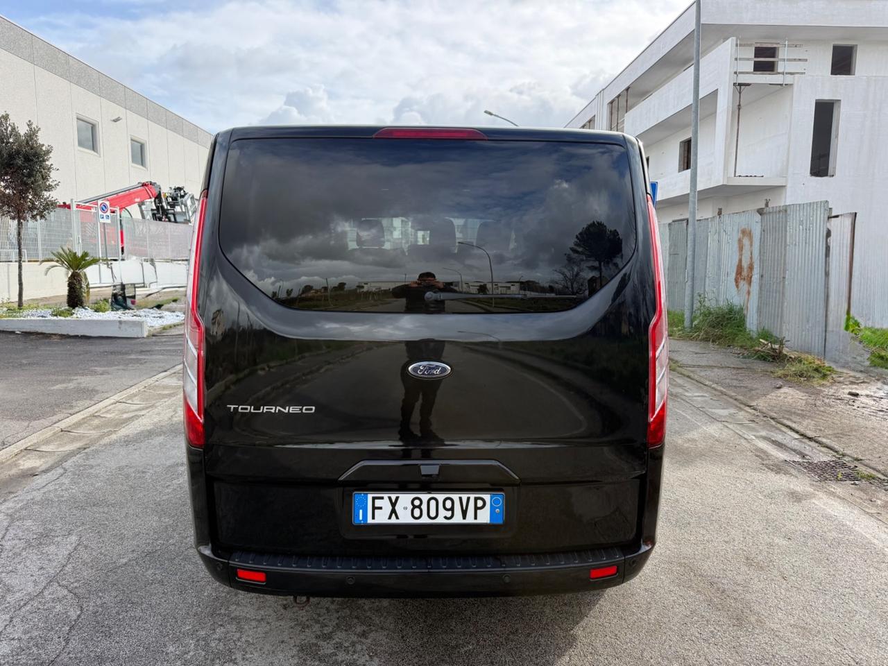 Ford Tourneo Custom 320 2.0 TDCi 185CV MHEV PL Titanium X